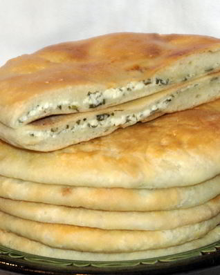 Хачапури из слоеного теста