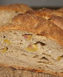 Багет с оливками и розмарином