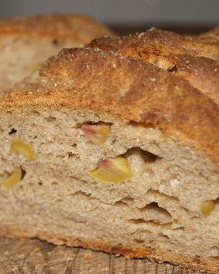 Багет с оливками и розмарином