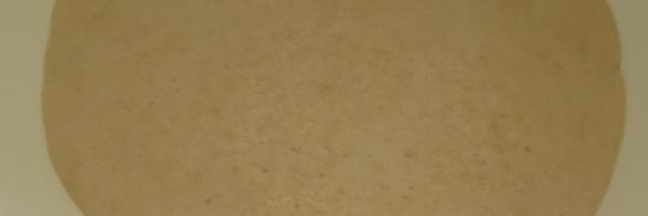 французский хлеб на красном вине, с орехами и изюмом