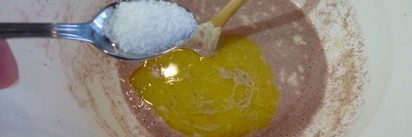 французский хлеб на красном вине, с орехами и изюмом