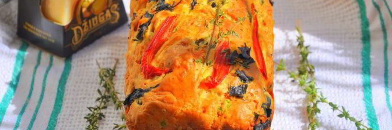 Хлеб с маслинами и сыром Джюгас