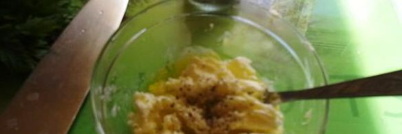 хлеб с травами и чесноком