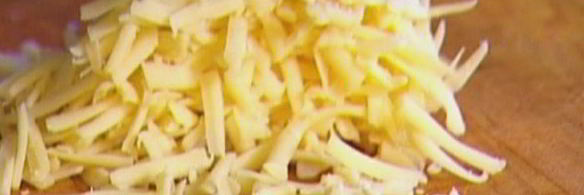 кукурузный хлеб с голубым сыром