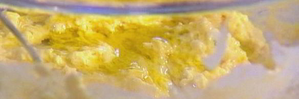 кукурузный хлеб с голубым сыром