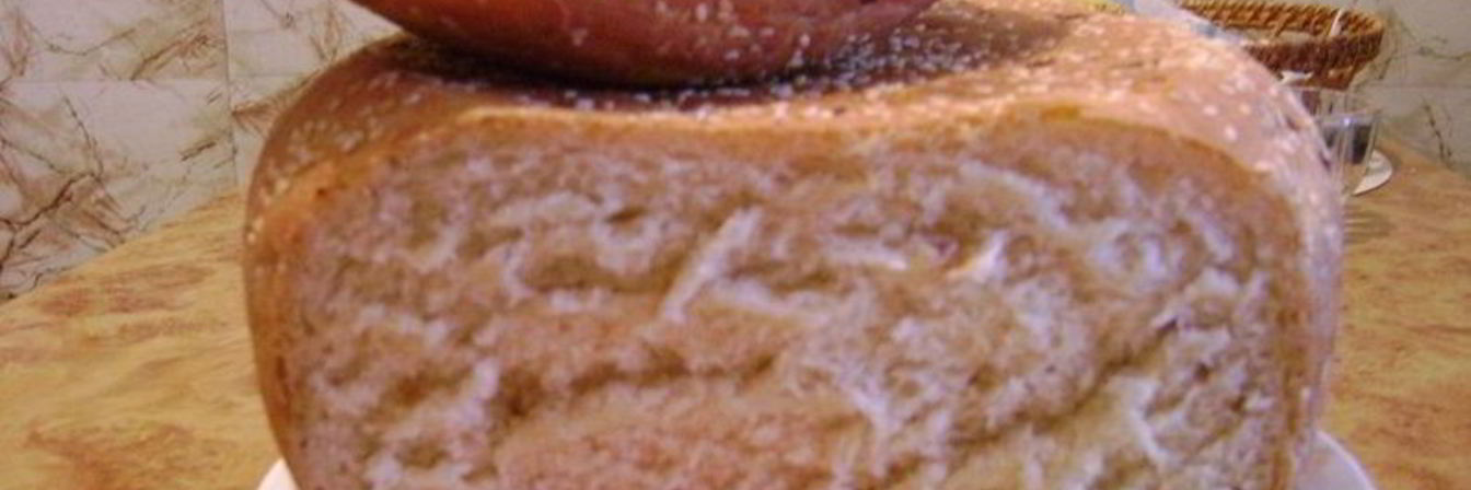 Луковый хлеб в мультиварке