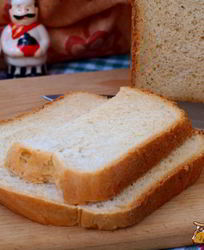 Манный хлеб на молоке в хлебопечке