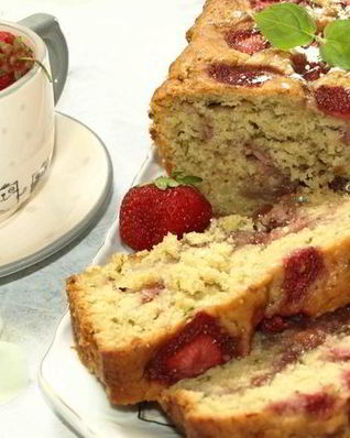 Огуречно-клубничный хлеб