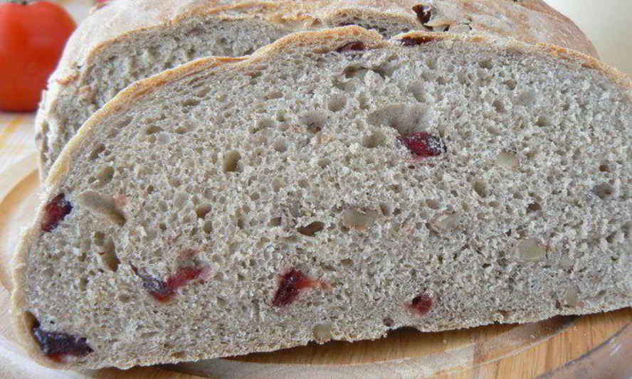 Рецепт ржаного хлеба с клюквой и грецким орехом