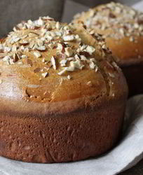 Сладкий хлеб с апельсином и кардамоном