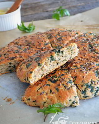 Сырные сконы со снытью