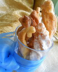 Хворост на сливках