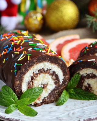 Кокосово-шоколадный рулет