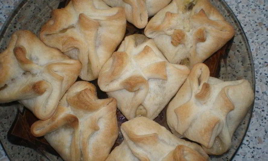 Рецепт конвертиков из слоеного теста