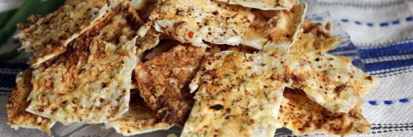 Чипсы из лаваша со сметаной и сыром