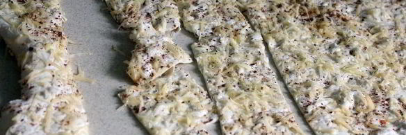 чипсы из лаваша со сметаной и сыром