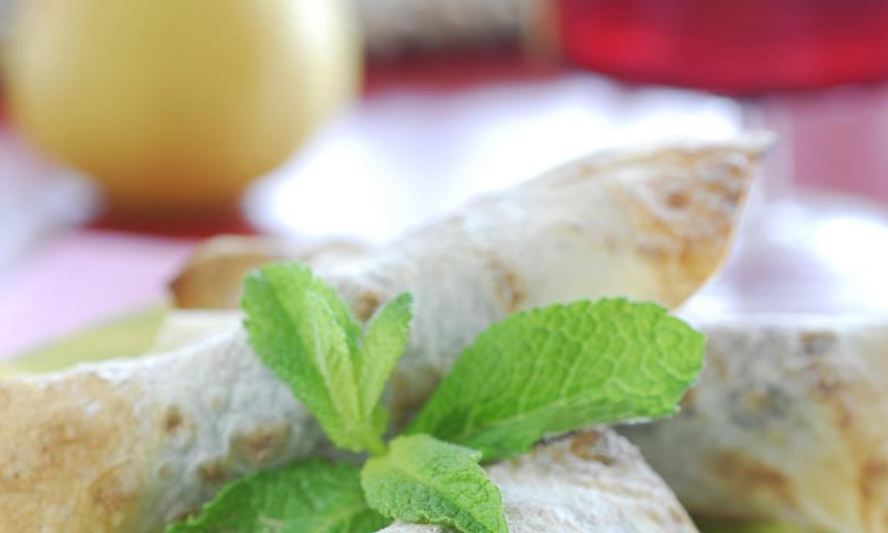 Рецепт конвертиков из лаваша с грушами и шоколадом