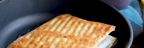 копченые куриные окорочка в лаваше