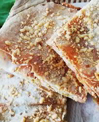 Лаваш с сыром, запеченный в духовке