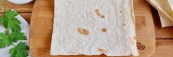 лаваш с яйцом и шпинатом