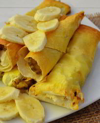 Трубочки из лаваша с творогом и бананом