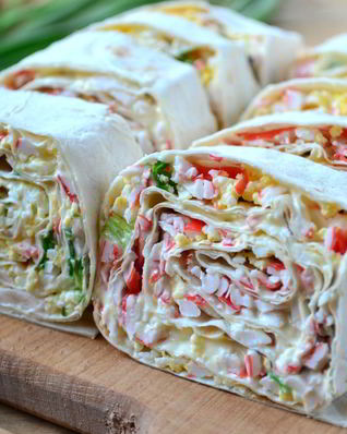 Закуска из лаваша с крабовыми палочками