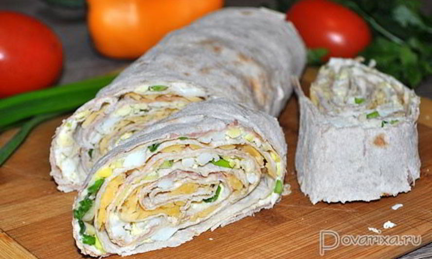 Рецепт закуски из лаваша с паштетом, яйцами и сыром