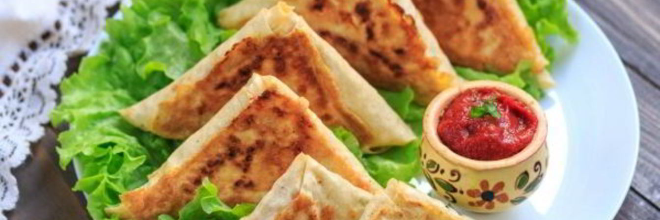 Жареный лаваш с колбасой и сыром