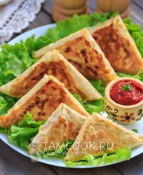 Жареный лаваш с колбасой и сыром