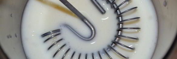 бездрожжевая кефирная лепешка с фундуком и черносливом