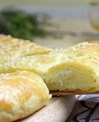 Домашняя творожная лепешка с сыром