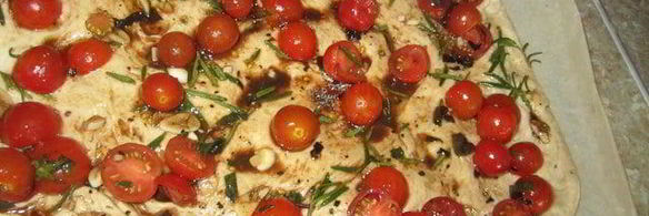 фокачча с бальзамическими помидорами