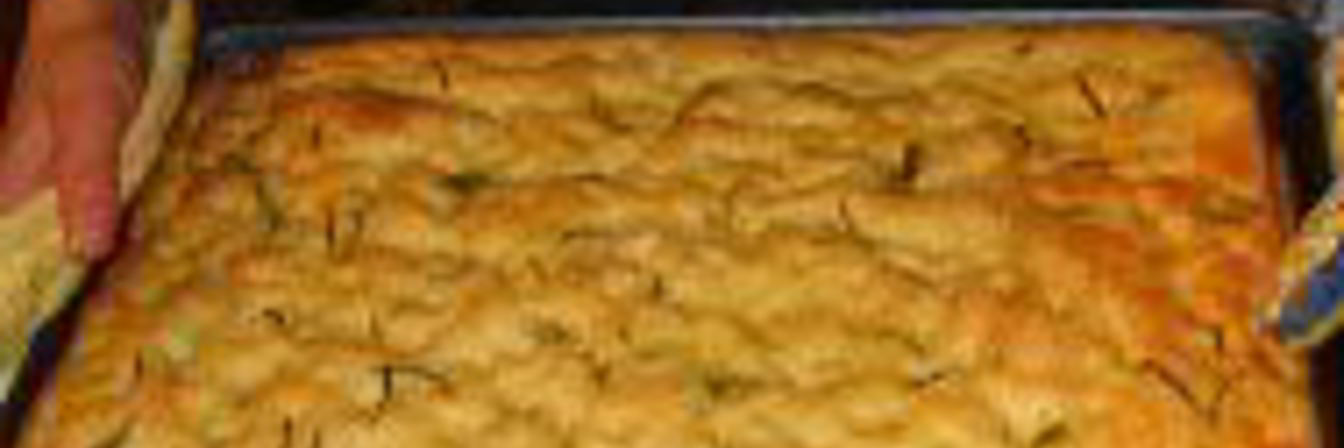 Фокачча с розмарином и фокачча с оливками и томатами