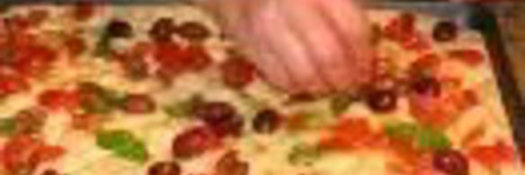 фокачча с розмарином и фокачча с оливками и томатами