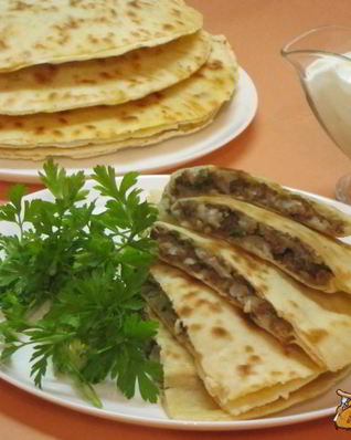 Гезлеме — турецкие лепешки с мясом