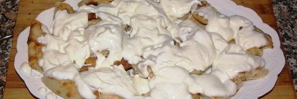 говяжьи котлеты на лепешке пиде