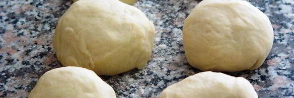 говяжьи котлеты на лепешке пиде