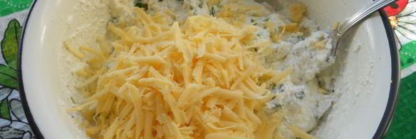 хрустящие лепешки с сыром фета и зеленью