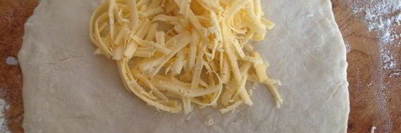 лепешки на минеральной воде с зеленью и сыром