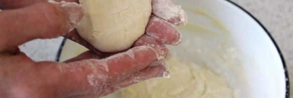 лепешки на сковороде быстро