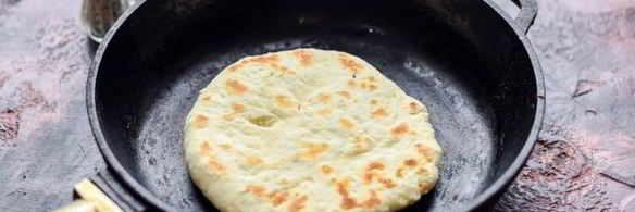 лепешки с адыгейским сыром на сковороде