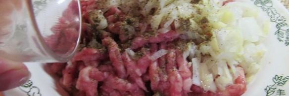 лепешки с фаршем на сковороде