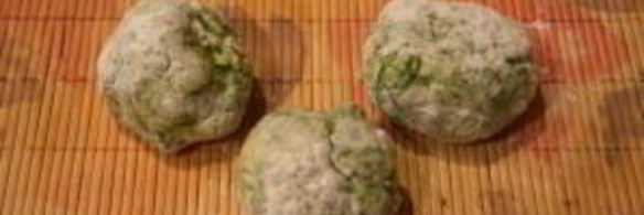 лепешки с зеленью на сковороде