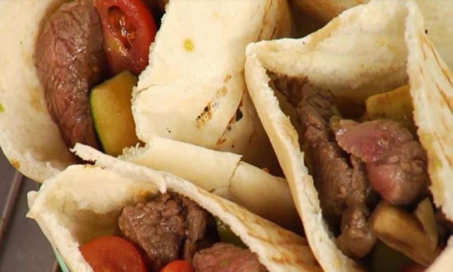 Рецепт питы с теплым салатом