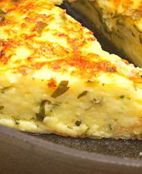 Сырная лепешка на сковороде