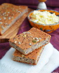 Ячменная лепешка с яичным маслом