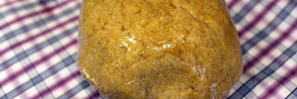 яйцо с овощами и лепешками