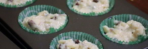 ароматные маффины с яблоками и изюмом