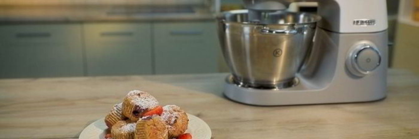 Маффины из гречневой муки с голубикой и малиной