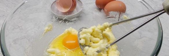 маффины с черной смородиной